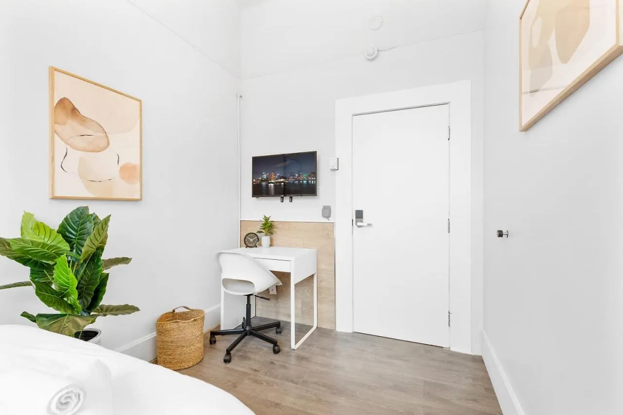 Le Sand & Stone Hotel Montreal